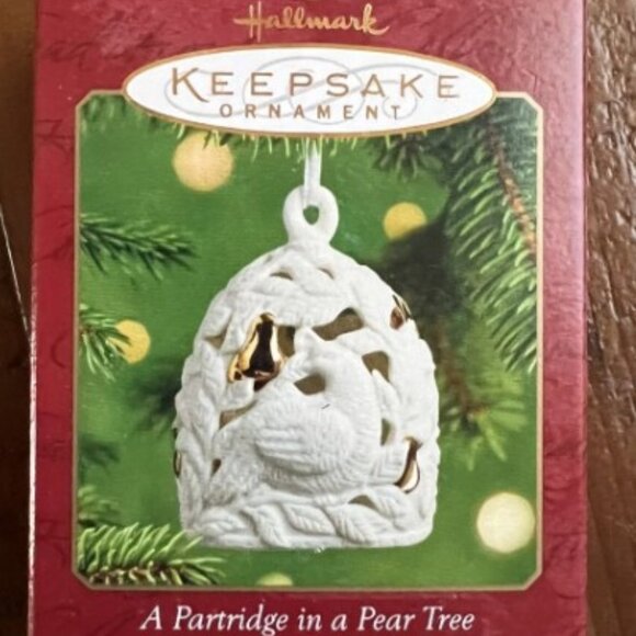 Hallmark-A Partridge in a Pear Tree 2001Porcelain 24k Gold Keepsake Ornament*NEW - Picture 3 of 4